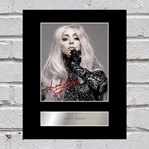 Fotografía de Lady Gaga firmada y montada